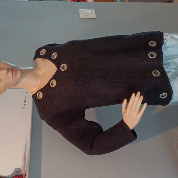 Lulu-B Grommet black knit Vneck sweater L - Picture 1 of 14